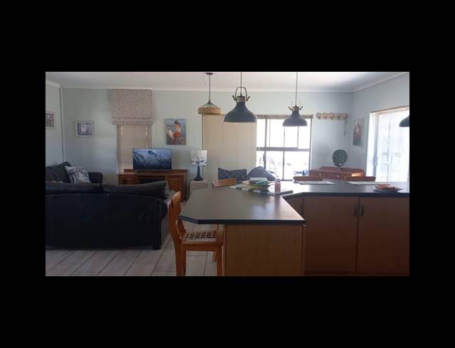 2 BEDROOM HOUSE FOR SALE IN STILBAAI-WES